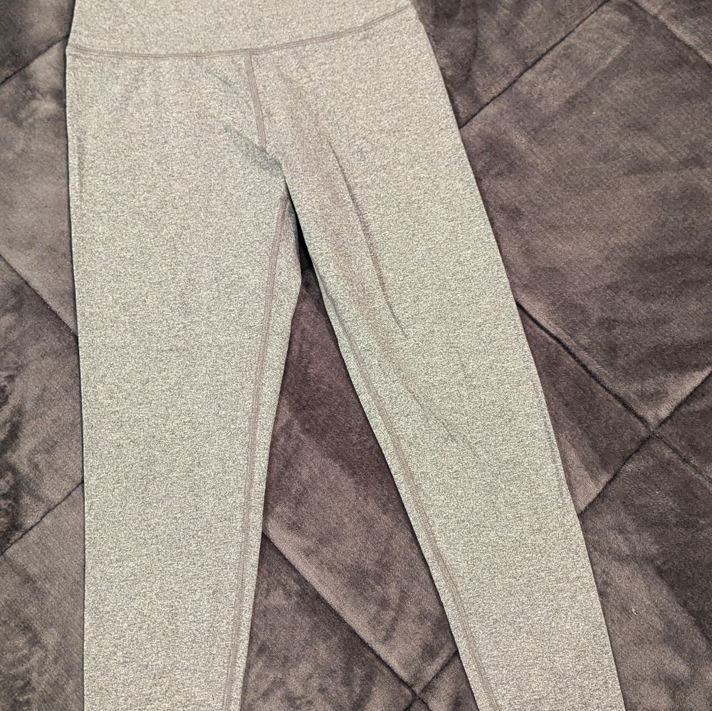 Manduka Women's Yoga Pants Size Small *Back Pocket For Phone* SOOOO Comfy